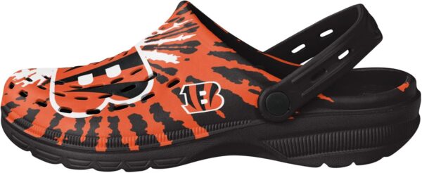 FOCO Men's NFL Team Logo Tie-dye Garden Water Sandals Shoes ...